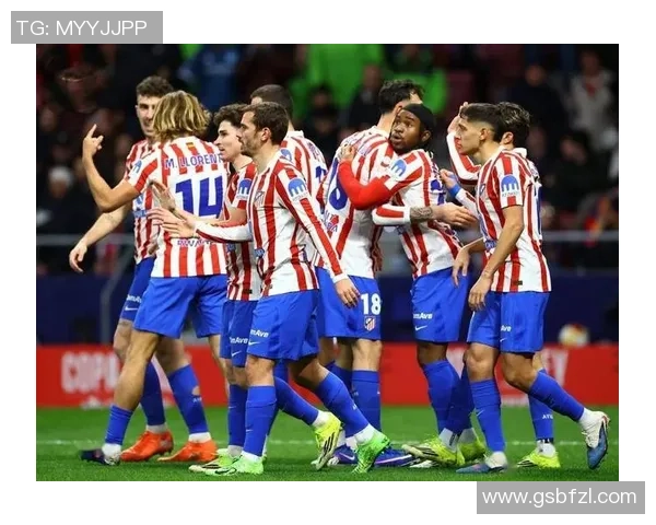 英超惊天冷门那不勒斯狂胜巴萨五球红牌事件引发全场热议